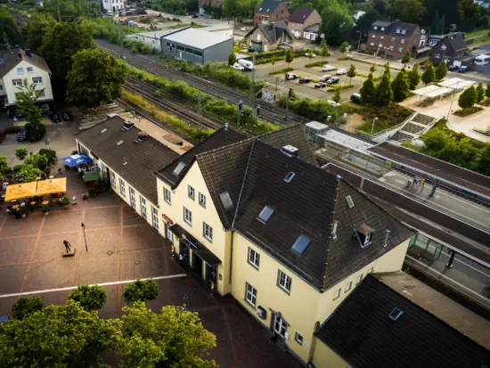 Mietinteressenten für einen möglichen Neubau des Grevenbroicher Bahnhof gesucht